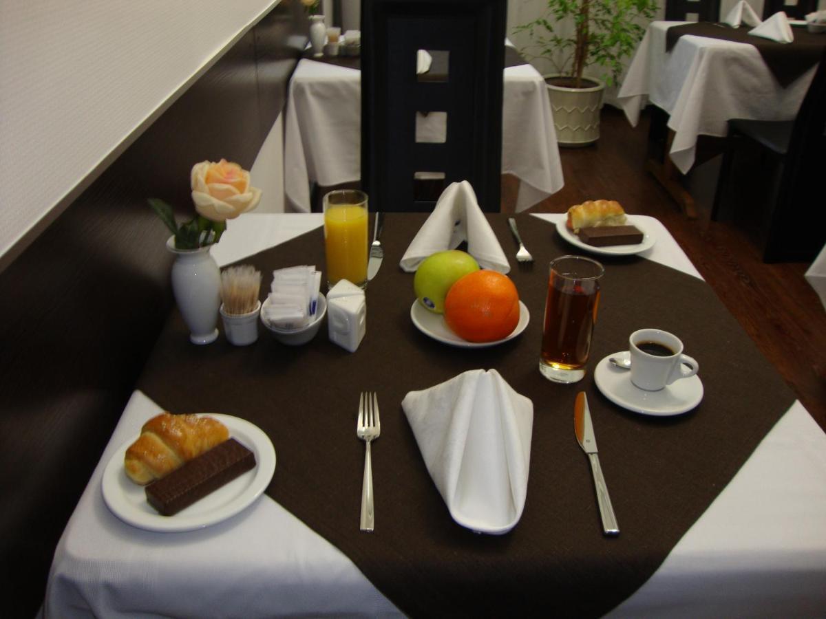 Hotel Reno On Deribasovskaya 오데사 외부 사진